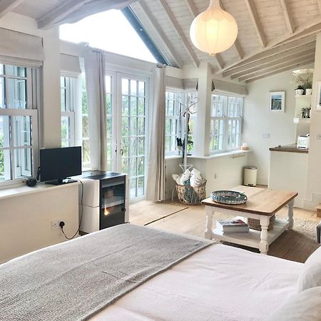 Coastal Chic Waterfront Studio 킨세일 외부 사진